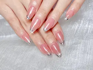 ネイル 🦋 Queenieのネイルデザイン