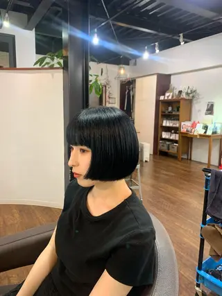カラー 橋本 愛唯のヘアスタイル