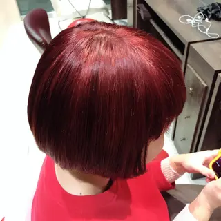 カラー コミヤ チナミのヘアスタイル