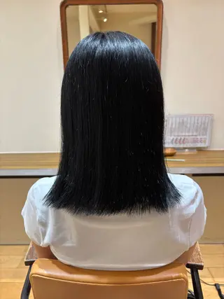 ミディアム おおはた　りゅう/ カラーのヘアスタイル