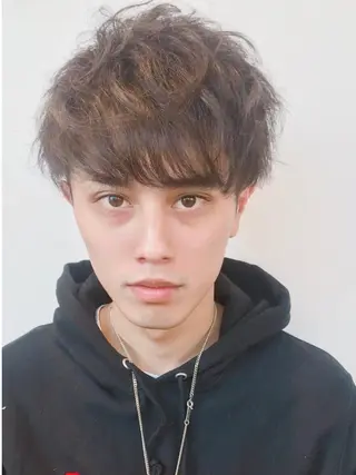 ショート カラー パーマ moanin モーニンのヘアスタイル