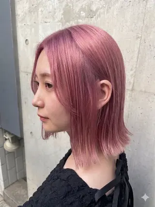 ミディアム 花木 志穂のヘアスタイル