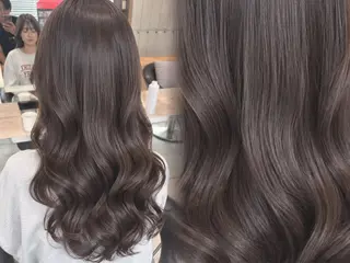 ロング コハク /縮毛矯正　艶カラーのヘアスタイル