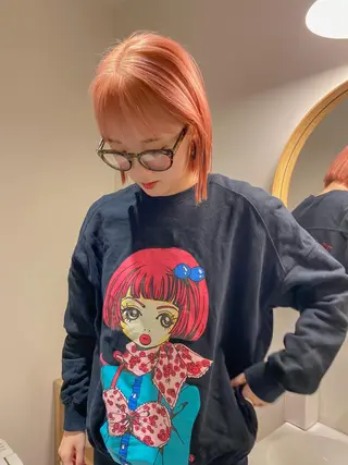 ショート カラー 西山 凜のヘアスタイル