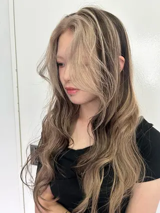 ロング カラー ひかりダブルカラー/ レイヤー/ボブパーマのヘアスタイル