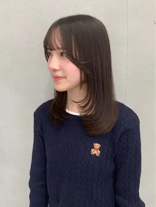ミディアム io NANAのヘアスタイル