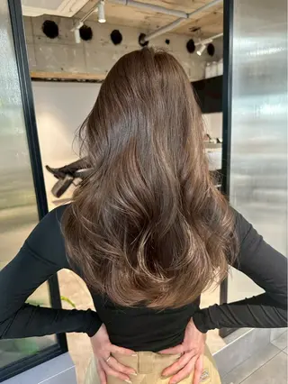 ロング カラー 悠吏 ／艶感／透明感カラーのヘアスタイル