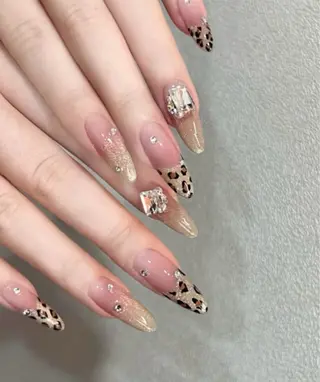 ネイル D-BEAUTY Nailsalonのネイルデザイン