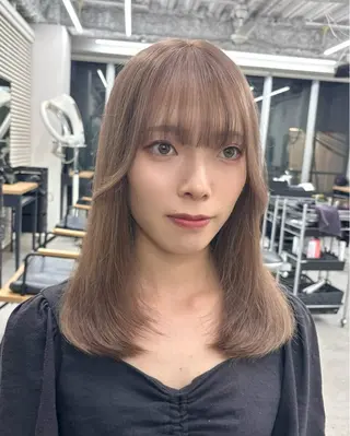 セミロング カラー ヘアアレンジ 坂齋大地／レイヤー/ ミルクティーのヘアスタイル