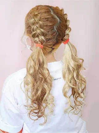 ロング 大阪レミーエクステ チビ編み込みのヘアスタイル