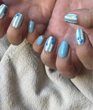 ネイル 手描き🌸ニュアンス monny nailのネイルデザイン