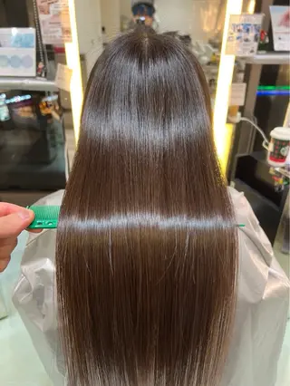 ロング 加藤 沙枝のヘアスタイル