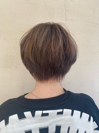 ショート カラー SALOWIN◽ Ichika のヘアスタイル