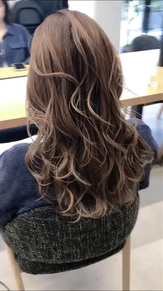 ロング カラー クドウレイ fifth神南のヘアスタイル