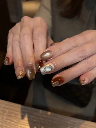 ネイル Manon Tomiのネイルデザイン