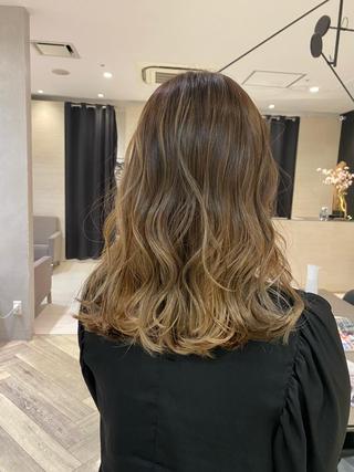 ミディアム TRENTE MILLEのヘアスタイル