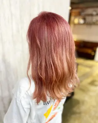 セミロング カラー 勝河 怜楊のヘアスタイル