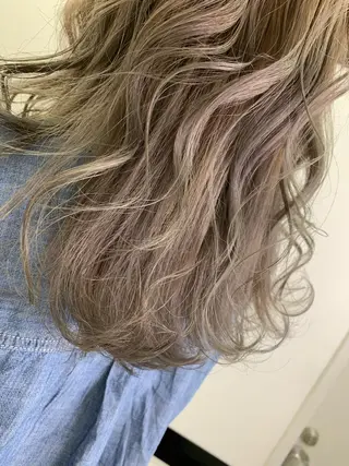 カラー Itsuki .のヘアスタイル