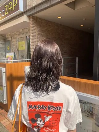 カラー 加茂野 緑のヘアスタイル