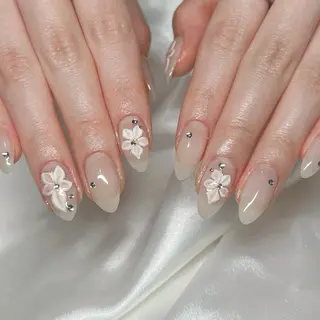 ネイル L'oeillet HIBIKIのネイルデザイン