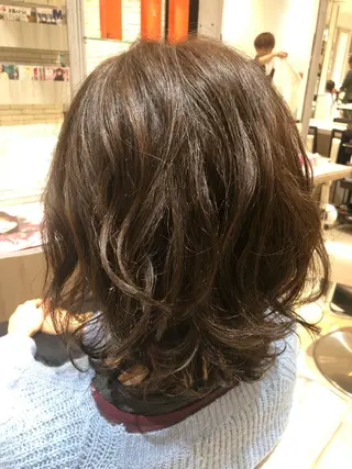 セミロング 似合う髪型見つけます AYAKAのヘアスタイル