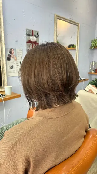 ミディアム カラー 古澤 咲来のヘアスタイル