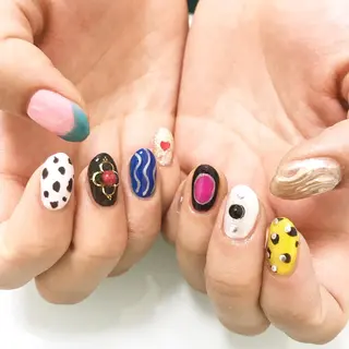 ネイル 板垣 綾乃のネイルデザイン