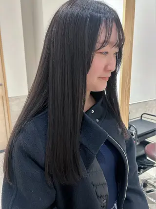 ロング 古山 瞳のヘアスタイル