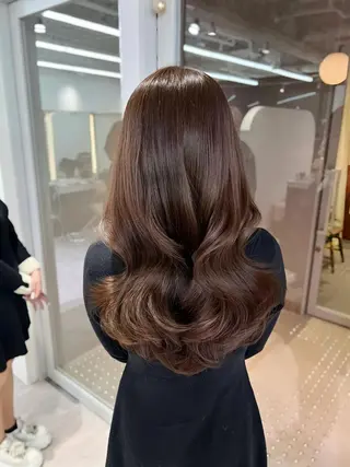 ロング カラー 顔周り似合わせ・巻け るレイヤー水谷航大のヘアスタイル