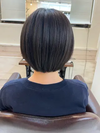 ショート 岡部 夏生のヘアスタイル