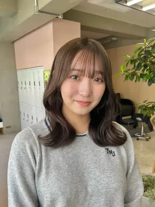 セミロング カラー ayaka♡ 柔らかカラーのヘアスタイル