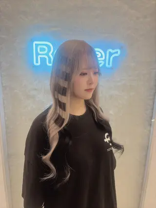ロング 三尾 樺緒のヘアスタイル
