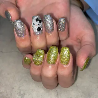 ネイル 🫧RaLa ⭐︎AYAKA🫧のネイルデザイン
