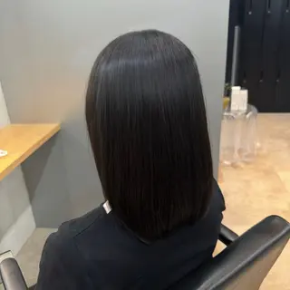 カラー Anna / TWINのヘアスタイル