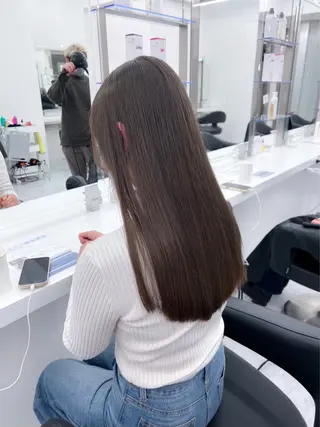 ロング カラー ヘアアレンジ 🪞official THREE 横浜🎀のヘアスタイル