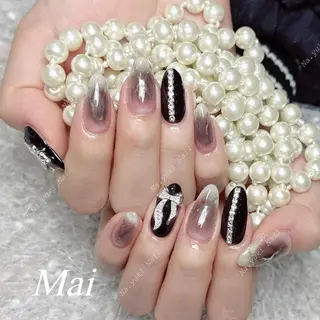 ネイル 🦋 Queenieのネイルデザイン
