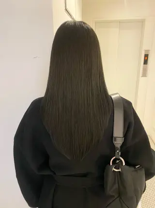 ロング カラー アオイ🩵レイヤー /柔らかカラーのヘアスタイル