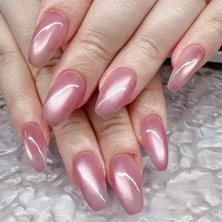 ネイル マグ🧲等なんでも ワンカラー5700円のネイルデザイン
