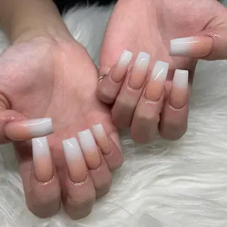 セミロング ネイル Y. Sのネイルデザイン