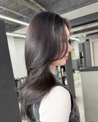 セミロング ，comma rinka💖✨のヘアスタイル