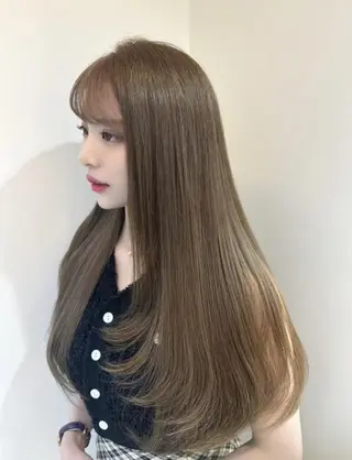 カラー ロング BIZE eclatのヘアスタイル