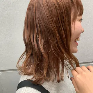 ミディアム カラー ヘアアレンジ サナ🌱 切りっぱなしボブのヘアスタイル