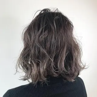 カラー ミディアム デザインカラー Lienのヘアスタイル