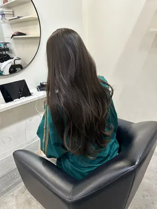 ロング ブリーチカラー yuraraのヘアスタイル