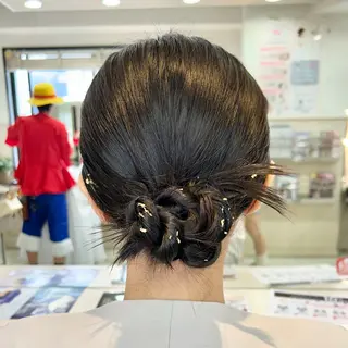 ヘアアレンジ 暖色カラー🪷 オタク美容師🎶のヘアスタイル