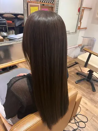 カラー 関根 菜帆のヘアスタイル