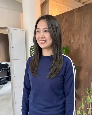 ロング カラー 桃木 杏奈のヘアスタイル
