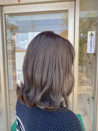 カラー Earth/A あやみのヘアスタイル