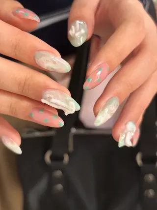 ネイル 🪐富島彩夏 /海外nail🪐のネイルデザイン