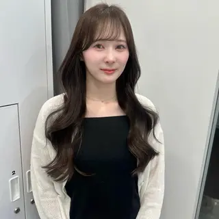 ロング カラー CITY louwe 脇坂彩音のヘアスタイル
